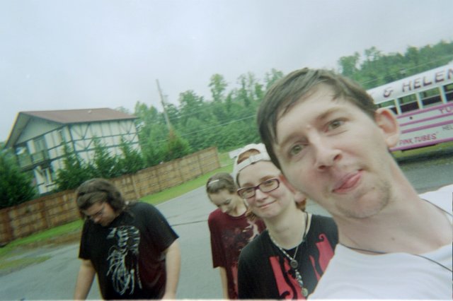 img027.jpg