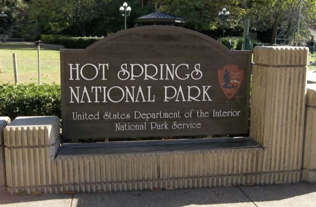 hotspringsnationalpark.jpg