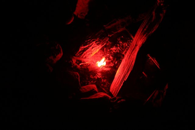 startingacampfirewitharoadflare.jpg